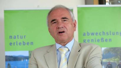 Bild: Hirsch
Der Vorsitzende des Vereins „Partner für den Landkreis“, Alois Hagl, möchte in schwierigen Zeiten digitale Kontakte und Videokonferenzen ausbauen.