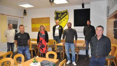 Bild: ak
Rechtsschutzverantwortlicher Karl Todt (links) leitete die Neuwahlen bei der IG Bau. Die neue Führungsriege des Ortsverbandes bilden Thomas Schmidt, Angela Gronau, Wolfgang Schönfelder, Anton Besold, Sebastian Wolf und Thomas Hecht (von links).