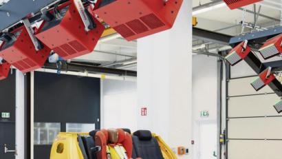 Bild: Cybex
Einem riesigen Labor gleicht die Crashanlage für Kindersitze der Firma Cybex in Bayreuth. Die aufwendige Technologie dient zuvorderst der Sicherheit.