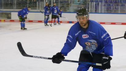 Bild: Matthias Buchleitner, Straubing Tigers
Nick Latta, der ältere Sohn von Blue-Devils-Trainer Ken Latta, verstärkt bis kurz vor Weihnachten die Weidener.