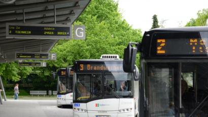 Bild: Petra Hartl
Am ZOB in Weiden gilt Maskenpflicht.