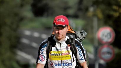 Bild: Joey Kelly
Extremsportler Joey Kelly kommt zum ersten Bayern-Böhmen Trail am 10. Oktober nächsten Jahres nach Schönsee. Er geht zwar nicht selbst an den Start, wird die Veranstaltung aber den Tag über begleiten.