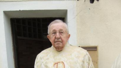 Bild: gm
Pfarrer Josef Fromm, Jahrgang 1927 und mit einer robusten Natur gesegnet, wie er in den vergangenen gut 28 Jahren als Seelsorger am Pittersberg gearbeitet hat. In letzter Zeit haben bei dem 93-Jährigen die Kräfte doch nachgelassen, weshalb er sich nun endgültig in den Ruhestand verabschiedet hat.