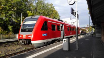 Bild: exb
Der Planungsauftrag zum Ausbau der Strecke Nürnberg - Amberg - Schwandorf - Regensburg/Furth im Wald nach Prag, soll nach Auskunft von MdL Stefan Schmidt, Bündnis 90/Die Grünen Anfang kommenden Jahres erteilt werden.