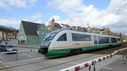 Archivbild: Petra Hartl
Der Bahnübergang in Nabburg: Immer gut für eine Debatte und einen Schlagabtausch in einer Stadtratssitzung.