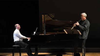 Bild: Petra Hartl
Ob anspruchsvoll oder nur unterhaltsam. Das Amberger Stadttheater bietet seinem Publikum ein kulturell bunt gemischtes Programm. Damit das auch in Zukunft viele Menschen sehen, wird es eine neue Abo-Struktur geben.