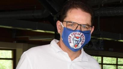 Bild: gb
Franz Vodermeier, Geschäftsführer der Blue-Devils-Spielbetriebs-GmbH, ist ob der schlechten Neuigkeiten ernüchtert.