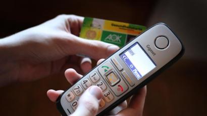 Bild: Karl-Josef Hildenbrand
Diagnose per Anruf: Zuletzt gab es die Möglichkeit der telefonischen Krankschreibung nur regional, nun gilt die Regelung wieder bundesweit.