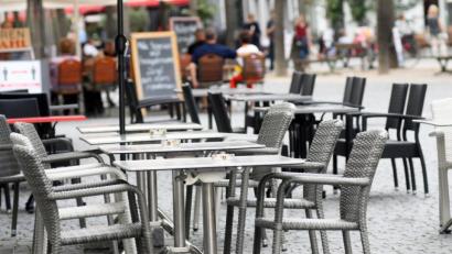 Archivbild: Gabi Schönberger
Stühle und Tische rausstellen, auch im Winter – das konnten die Weidener Wirte auf Antrag schon bisher.