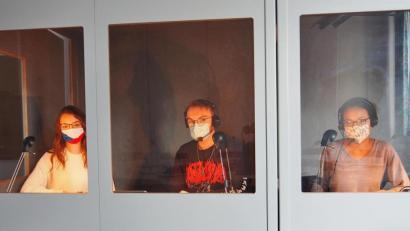 Bild: Bühner
Die Arbeit in der Übersetzerkabine gehört für die Studierende der Dolmetscher-Fachakademie in Weiden zum Ausbildungsalltag.