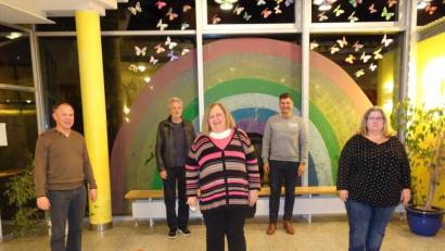 Bild: Irmgard Hauprich/exb
Rainer Hetz, Gerhard Köppl, Maria Schupfner, Klaus Meierhöfer und Karin Gollwitzer bilden das Kernteam des Vorstands beim Förderverein der Felixschule.