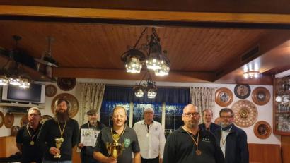 Bild: ral
BSB-Kreisvorsitzenden Peter Schottenhaml und Bürgermeister Konrad Kiener (von rechts) gratulierten den Gewinnern.
