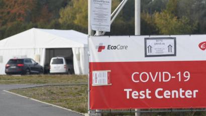 Bild: Gabi Schönberger
Mindestens bis Ende dieses Jahres bleibt das Covid-19-Testcenter laut Landratsamt auf dem neuen Festplatz in Weiden erhalten.
