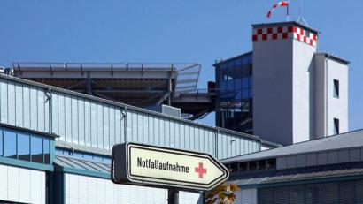 Bild: exb
Hier geht's zur Notaufnahme. Die Gewerkschaft Verdi fordert für die Beschäftigten der Kliniken mehr Geld - auch in Amberg.