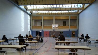 Bild: Gymnasium Eschenbach
Unterricht in der Mehrzweckhalle in Eschenbach