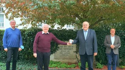 Bild: Diakonie
Zur Ehrung für 30 Jahre Betriebszugehörigkeit gratulieren dem Jubilar Markus Friedrich (Zweiter von links) Hans-Joachim Grajer, Lothar Höher und Diakon Karl Rühl (von links).