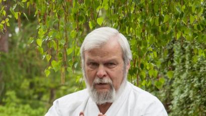 Bild: Brigitte Götz/exb
Helmut Götz trainiert seit 50 Jahren Karate und seit 40 Jahren Kobudo.