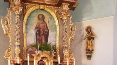 Bild: sne
Pfarrer Edwin Ozioko freute sich über die Unterstützung für sein Schulprojekt aus Bernstein.