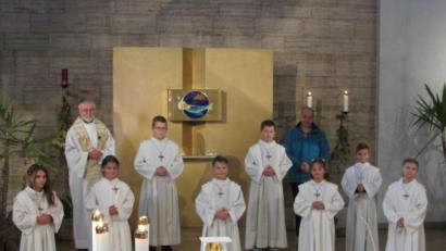 Bild: Stefan Breundl-Dötsch
Die Schwarzenbacher Kinder feiern Erstkommunion.