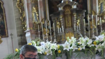 Bild: jzk
Gemeindereferent Jochen Gößl mit dem „Gebetsanliegen-Rucksack“.