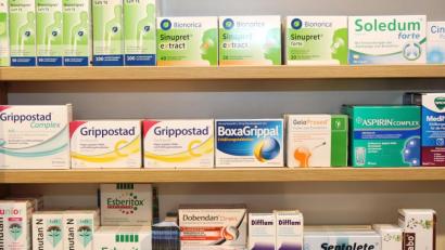 Bild: Evi Wagner
In jeder Medikamentenpackung befindet sich ein Beipackzettel, der über die richtige Anwendung informiert.