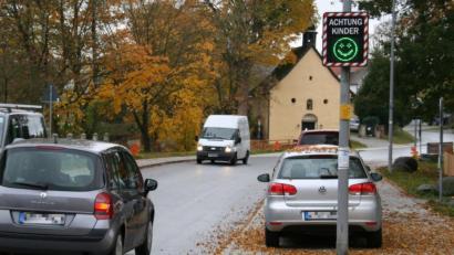 Bild: fpoz
In der Walbenreuther Straße, im Bereich des Stadtparks, wird häufig zu schnell gefahren. Hier soll künftig "geblitzt" werden.