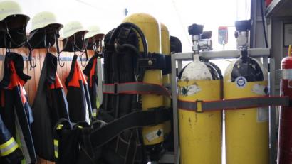 Bild: lei
Die Atemschutzgeräte der Wehr in Eschenfelden nimmt die Firma Dräger in Zahlung