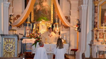 Bild: gi
Das Festamt zu Ehren des Hl. Wendelin der Dorfkapelle Niederland wurde heuer coronabedingt in der Kirche St. Georg in Etzgersrieth gefeiert.