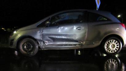 Bild: Polizeiinspektion Amberg
Am Wagen der 37-Jährigen entstand wirtschaftlicher Totalschaden in Höhe von etwa 8500 Euro.