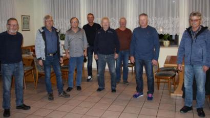 Bild: bjo
Der neue Vorstand des Ortsverbands Schmidmühlen-Kastl-Rieden der IG Bau mit Gewerkschaftssekretär Karl Toth (Dritter von links) und dem Vorsitzenden Norbert Fischer (rechts).