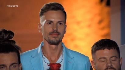 Screenshot: mte
Daniel Bayer aus Weiden kämpft noch mit um die roten Rosen der "Bachelorette". Am Mittwoch war er noch einer von 15 Männern. Durfte er bleiben?