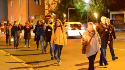 Bild: Helmut Kunz
Den "Friedensmarsch" der Maskengegner durch die Innenstadt empfanden viele Bürger als Provokation.