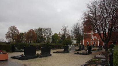 Bild: wro
Zum Jahreswechsel steigen die Grabgebühren am Wiesauer Friedhof.