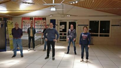 Bild:  Dieter Kotzbauer/exb
Dieter Kotzbauer, Torsten Engler, Thomas Sommerer, Markus Pasurka, Christian Kotzbauer und Kerstin Duschl (von links) stehen an der Spitze der Tischtennis-Abteilung.