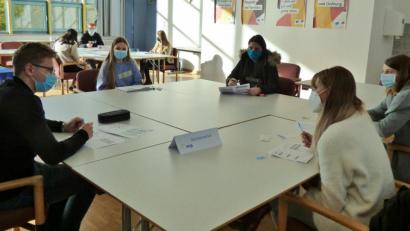 Bild: Europaberufsschule
Hier tagt im Planspiel der Europaberufsschule die konservative Fraktion des EU-Parlaments.