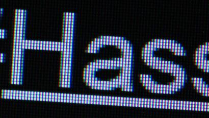 Bild: Lukas Schulze
Polizei und Justiz haben ein deutliches Zeichen gegen Hasskriminalität in Bayern gesetzt.