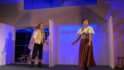 Bild: LTO
Die LTO-Aufführungen des romantischen Dramas „Cyrano de Bergerac“ werden im Dezember fortgesetzt, dann allerdings in der Weidener Max-Reger-Halle.