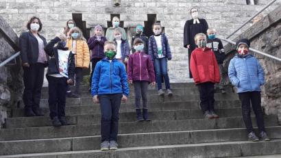 Bild: exb
Der neue Konfi 3-Jahrgang aus Hirschbach-Eschenbach und Hartmannshof.