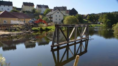 Archivbild: dob
Böhmischbruck erhält eine neue Brücke. Der Zuschuss des Freistaats in Höhe von 2,25 Millionen Euro ist nun bewilligt.