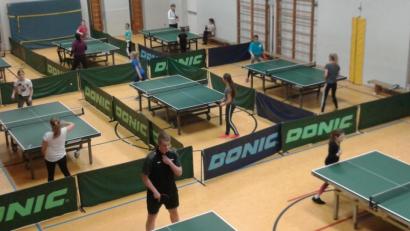 Bild: Riedl/exb
Ein Bild aus besseren Vor-Corona-Zeiten: So sah das Tischtennistraining beim Nachwuchs des SV Neusorg bis zum März dieses Jahres aus. Daran ist mittlerweile nicht mehr zu denken.