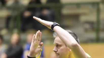Archivbild: Hubert Ziegler
Auszeit im Hallenfußball.