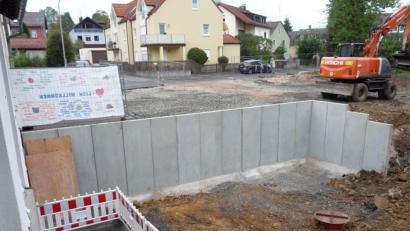 Bild: fpoz
Nach dem Abriss des Schwesternwohnheimes mussten zusätzlich eine Stützmauer erneuert und ein Teil des Kanals saniert werden.