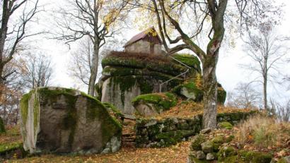 Bild: tss
Die Burgruine auf dem haselstein bei Flossenbürg ist auch im Herbst ein lohnendes Wanderziel.