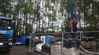 Bild: wro
Fachlich betreut werden die Arbeiten von der Osel Bohr GmbH, Piewak und Partner GmbH, dem Wasserwirtschafts- und Gesundheitsamt.