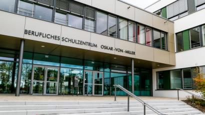 Bild: Hösamer
Die besten Absolventen des Beruflichen Schulzentrums wurden ausgezeichnet.