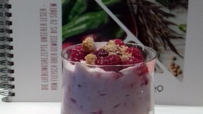 Bild: Petra Fischer
Ein schnelles und leckeres Dessert: Petra Fischers Himbeer-Quark-Nachspeise.