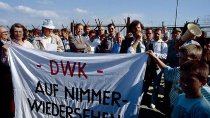Bild: Gerhard Götz
WAA, auf Nimmerwiedersehen? Die Demonstranten von 1986 in Wackersdorf könnten nun einen Schreck bekommen: Der Geologie-Professor Harald Dill hält ein Atommüll-Endlager dort für möglich.