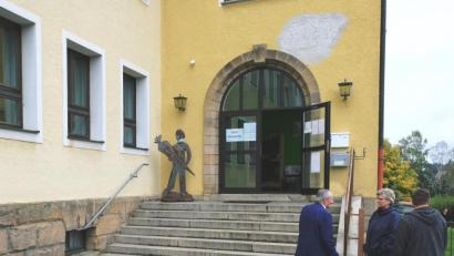 Bild: do
Ob Generalsanierung der Grund- und Mittelschule, Kläranlagensanierung oder Investitionen in die Leitungsnetze der Kommune: Auf den Markt warten riesige Herausforderungen mit Investitionen in zweistelliger Millionenhöhe