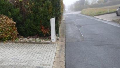 Bild: e
120 Meter schadhafte Entwässerungsrinnen bzw. Muldensteine sollen in Kemnath a.B. heuer noch erneuert werden