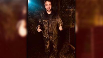 Bild: Polizei Oberfranken
Vollen Körpereinsatz zeigten die Beamten bei der Rettungsaktion der Dame.